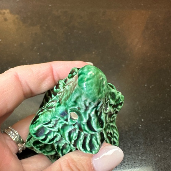 Nowell’s Mold Ceramic Christmas Tree Salt And Pepper Shakers - Picture 6 of 9